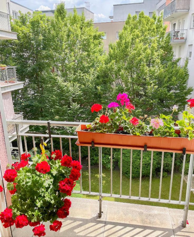 Feel Home Deluxe Corvin # Free Parking # Ac # Elevator Budapest Exteriör bild
